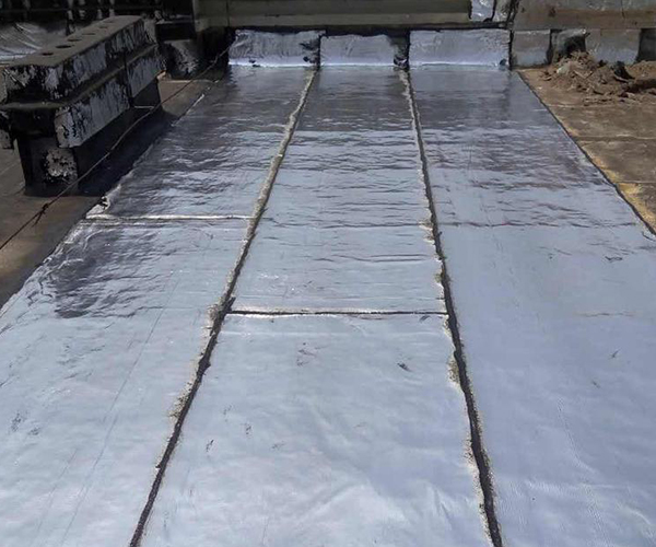 PVC防水卷材在屋面防水工程中的核心优势及江苏裕鼎建筑科技产品价值